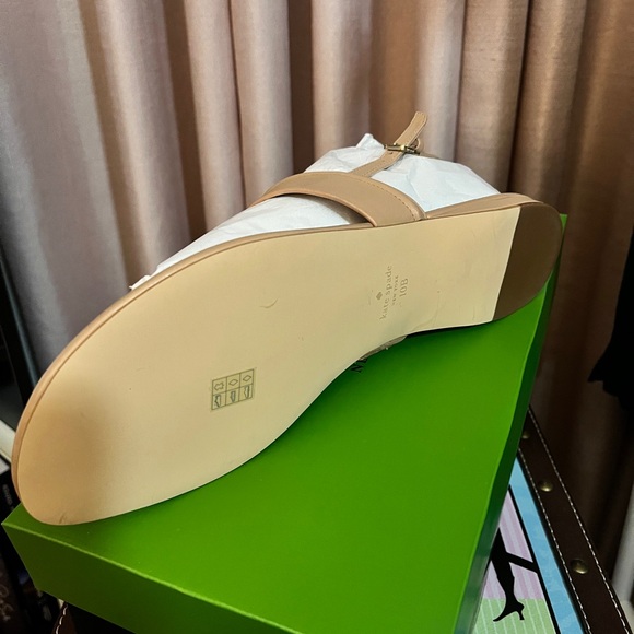 Kendra Sandal in Light Fawn - Picture 2 of 3